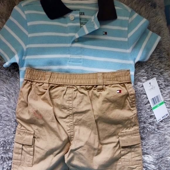 Tommy Hilfiger shirt and cargo shorts size 18 months - Picture 1 of 4